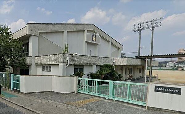 画像17:中学校「名古屋市立天白中学校まで713m」
