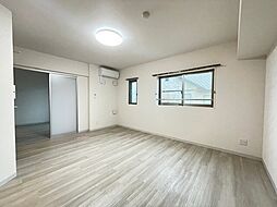 ヴェルデフォレスタ木曽川 205 2階2LDKのリビング/ダイニング