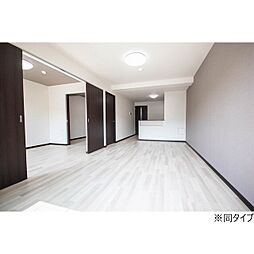 アーバンコート尾西 305 3階2LDKのリビング/ダイニング