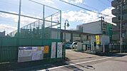 中学校「中部中学校まで2000m」