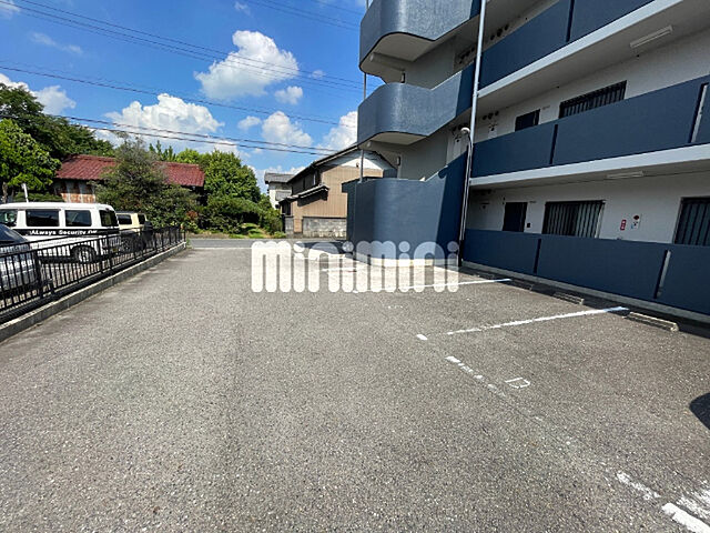 8 / 16