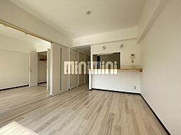 プランドール竜美ヶ丘 1階2LDKのリビング/ダイニング