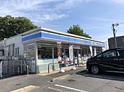 コンビニ「ローソンまで710m」