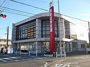 銀行「岡崎信用金庫まで330m」
