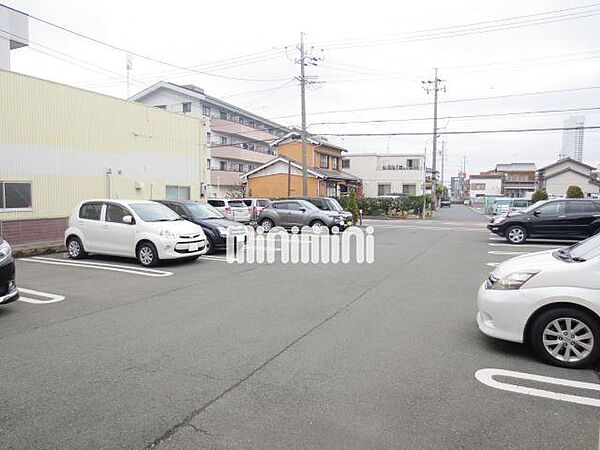 画像10:駐車場スペースも広いです。