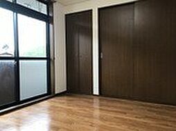 クイーンパレス羽根井 2階1DKのリビング/ダイニング