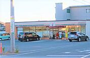 コンビニ「セブンイレブン半田雁宿町店まで963m」