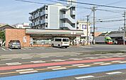コンビニ「セブンイレブン半田出口町1丁目店まで219m」