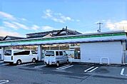 コンビニ「ファミリーマート半田乙川店まで372m」