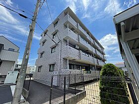 フォーレサクラ  ｜ 愛知県春日井市下市場町６丁目（賃貸マンション3LDK・2階・65.61㎡） その1