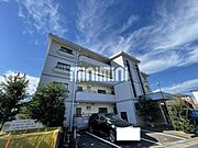 タイル張りで、綺麗な外観