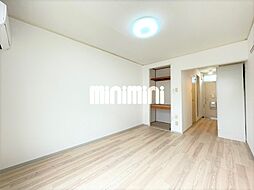 ロイヤルパーシモン 1階ワンルームのリビング/ダイニング