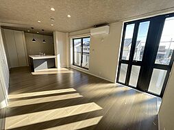 ブランキューブ 303 3階2LDKのリビング/ダイニング