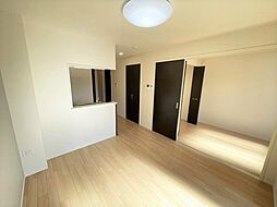 ローリエ 1階1LDKのリビング/ダイニング