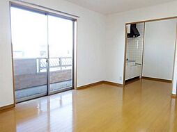 Ｐｏｌａｒｉｓ 1階ワンルームのリビング/ダイニング