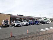 コンビニ「セブンイレブン津島昭和町店まで380m」
