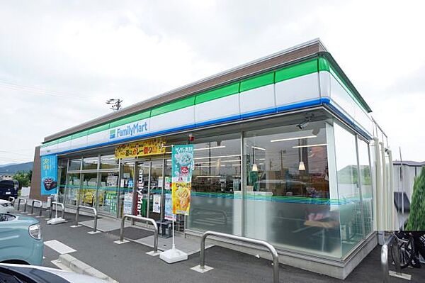 画像25:コンビニ「ファミリーマート新城富永店まで660m」