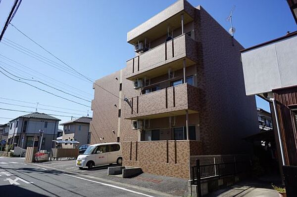 アトランティス四ツ谷 ｜愛知県豊川市四ツ谷町１丁目(賃貸マンション1LDK・2階・43.74㎡)の写真 その1