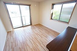 ラサーナ桂 1階1LDKのリビング/ダイニング