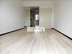 豊田メモリアルハイツ 5階ワンルームのリビング/ダイニング