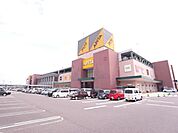 ショッピング施設「アピタまで1300m」
