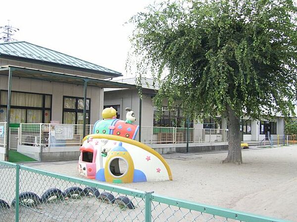 画像22:幼稚園、保育園「西保育園まで590m」