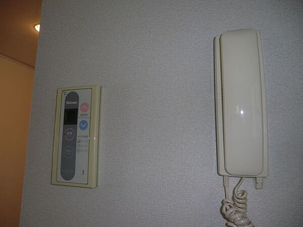 画像5:インターホンがあり、お部屋の中でも来客者との会話が可能で便利