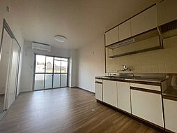 グレース犬山II 2階2LDKのリビング/ダイニング