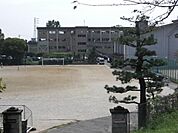 中学校「犬山市立犬山中学校まで2025m」