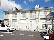 落ち着いた住宅地の中にある単身用物件です