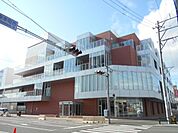 図書館「アンフォーレまで858m」