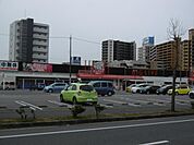 スーパー「ビックリブまで530m」