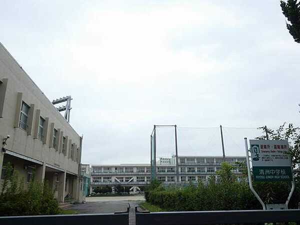 画像24:中学校「清須市立清洲中学校まで2334m」