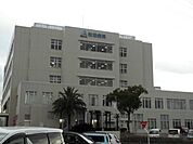 病院「秋田病院まで790m」