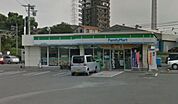コンビニ「ファミリーマートまで440m」