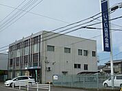 銀行「いちい信用金庫まで1500m」