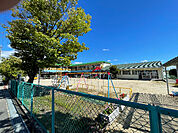 幼稚園、保育園「栄保育園まで400m」