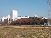 病院「藤田保健衛生大学まで2200m」