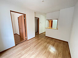 フォレストメゾン72 2階2LDKのリビング/ダイニング