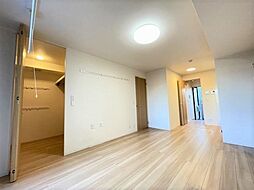 ｃａｓａ　ｓｏｌｅｆｉｎａｄａ 101 1階ワンルームのリビング/ダイニング