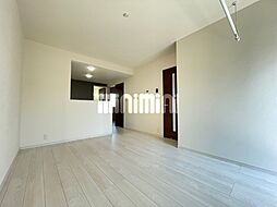 リーブルファイン鷹居 103 1階1LDKのリビング/ダイニング