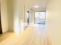 グランメゾンマリー 1階1LDKのリビング/ダイニング