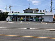 コンビニ「ファミリーマート蟹江本町店まで516m」