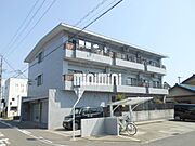 敷地内駐車場、駐輪場あります。