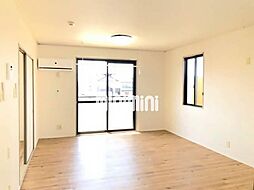 ビューラー 2階2LDKのリビング/ダイニング