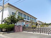 小学校「市立十四山西部小学校まで1100m」