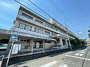 小学校「静岡市立新通小学校まで622m」