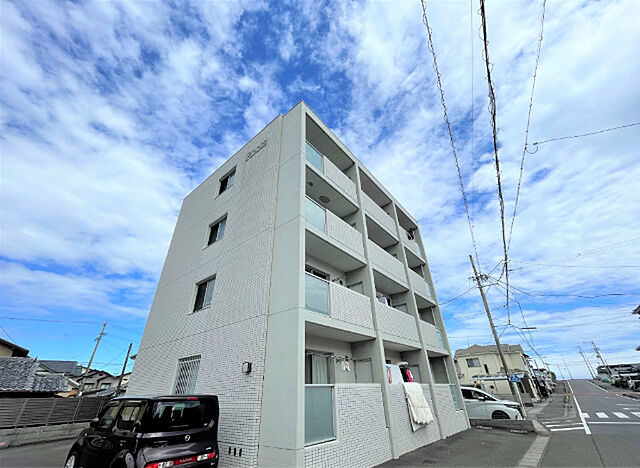 2 / 18