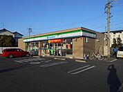 コンビニ「ファミリーマートまで170m」