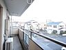 バルコニー：日当たりの良いベランダ